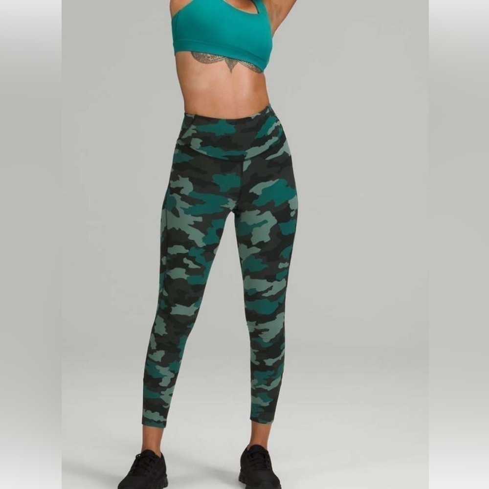 Lululemon Base Pace High Rise Running Tight 25” Camo Print Size 4
